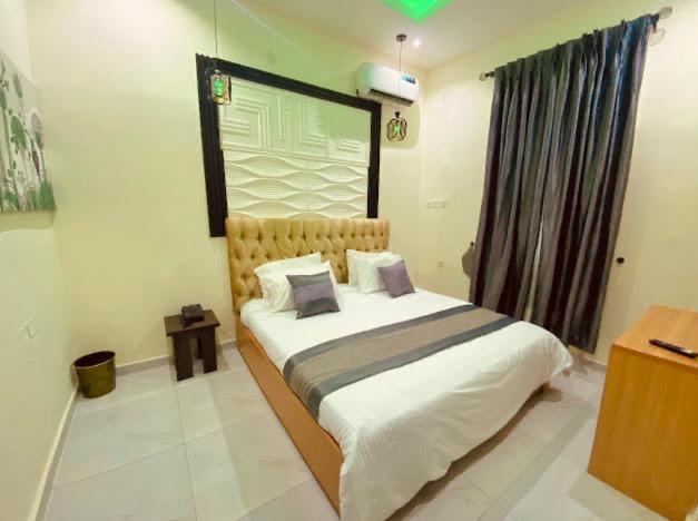 West Wing Hotel Lagos Exterior foto